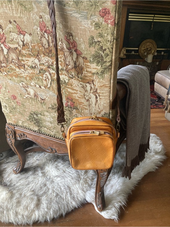 Louis Vuitton Handbags - Vintage Louis Vuitton Vernis yellow
